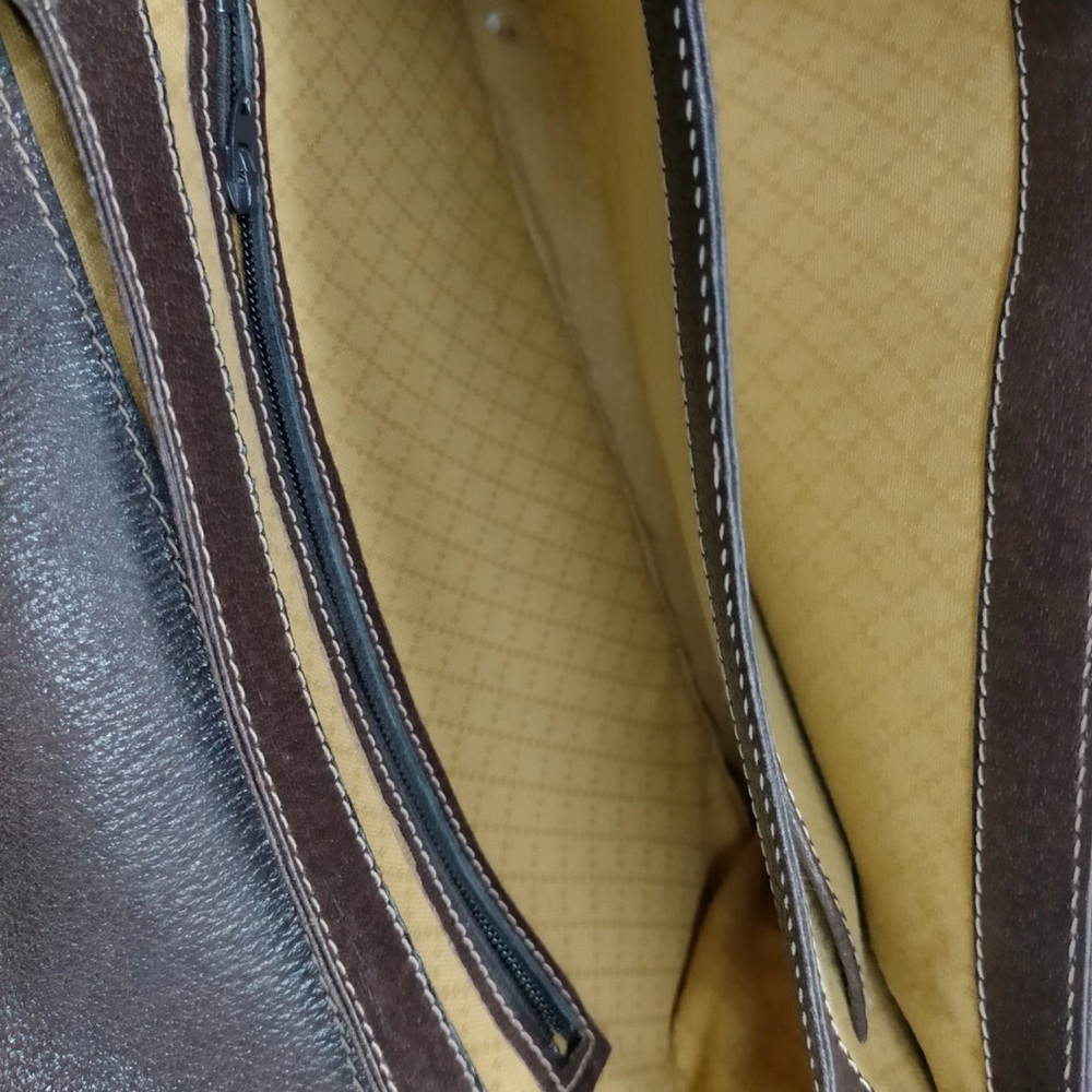 GUCCI Brown Monogram Shoulder Bag - Picture 10 of 10